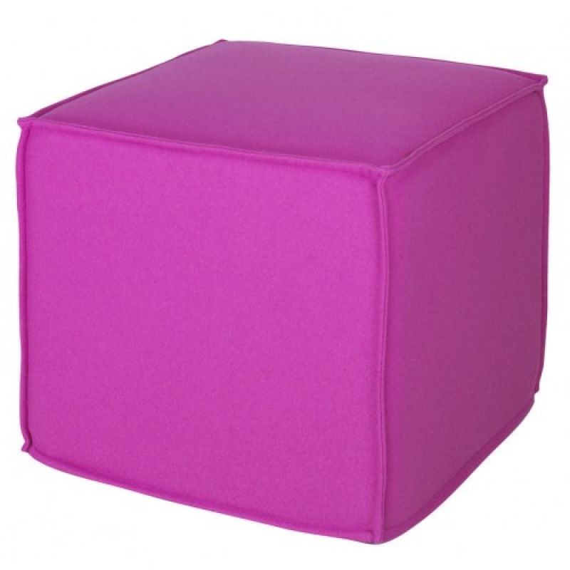 Pinker, würfelförmiger Space Hocker. Moderner Sitzhocker für Wohnzimmer und Kinderzimmer. Bequemer, weicher Pouf.